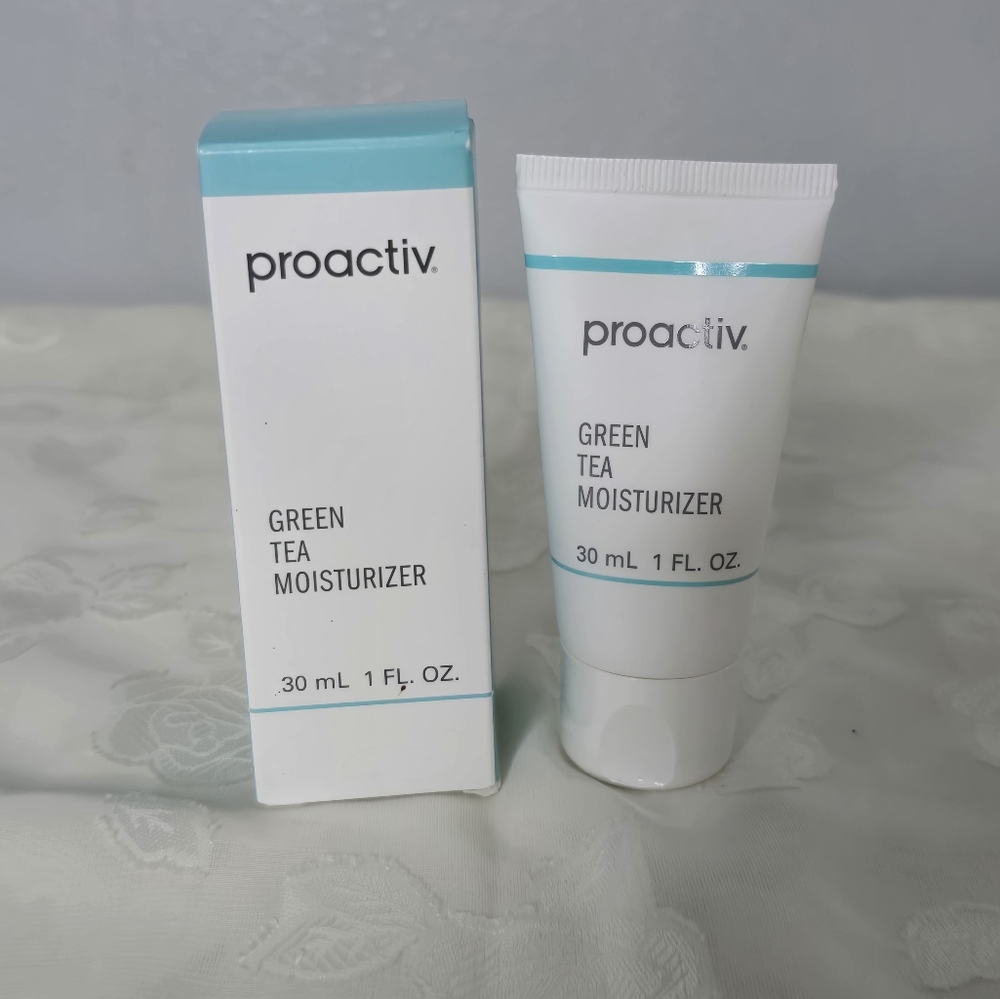 2 Proactiv Green Tea Moisturizers 1 Fl Oz Travel Size Non Greasy Lightweight